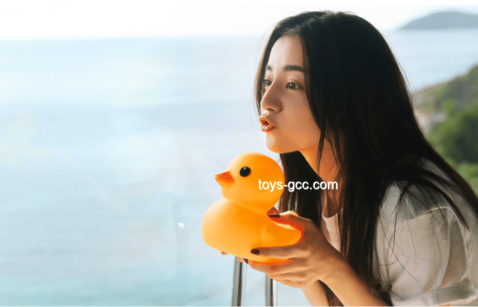 迪丽热巴与张凌赫合作潜力对比：本子递送现象分析